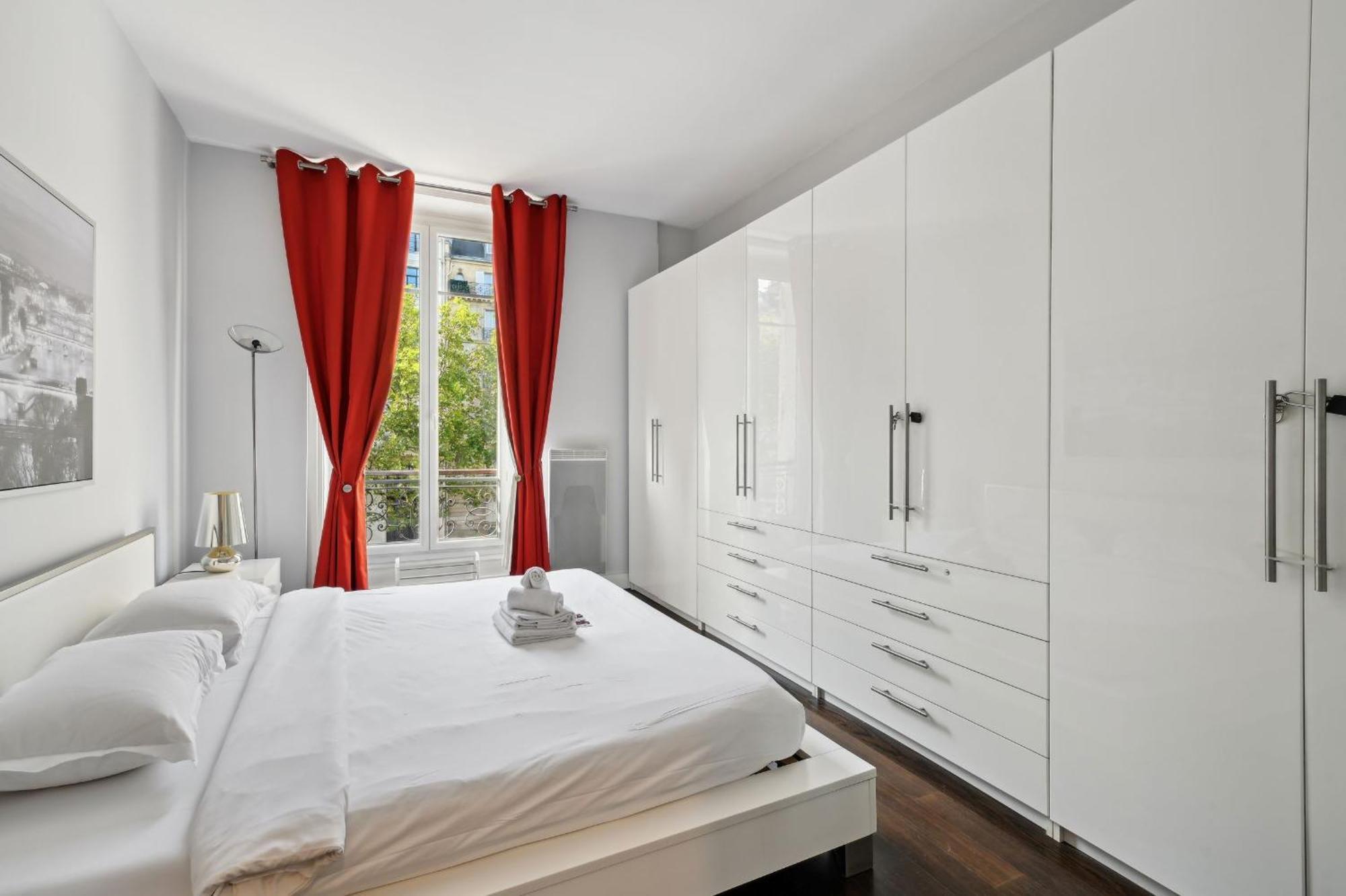 Bnbnova - Champs-elysees & Arc De Triomphe Apartment Paris
